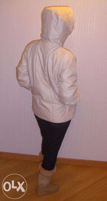 Женская утепленная куртка размер 42