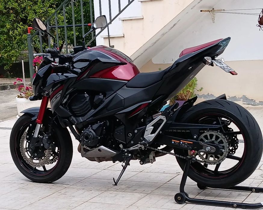 Kawasaki ZR  ZR800A Sugomi