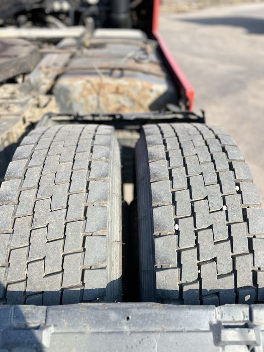 Renaul magnum та контейнеровоз