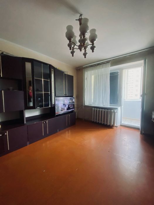 Продам 1 кімнатну квартиру.3й поверх.Газова автономка