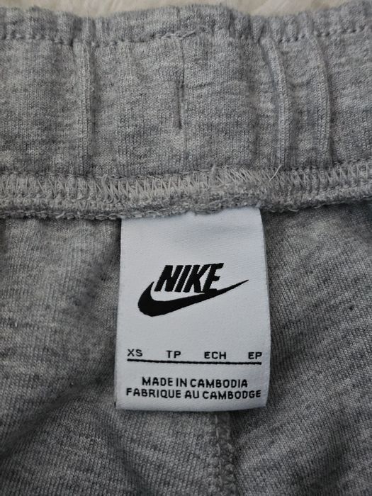 Spodnie dresowe Nike Rozmiar XS Szare dres dresy nike tech