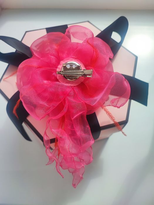 Квітка ручної роботи на зачіску Брошка-квітка-заколка