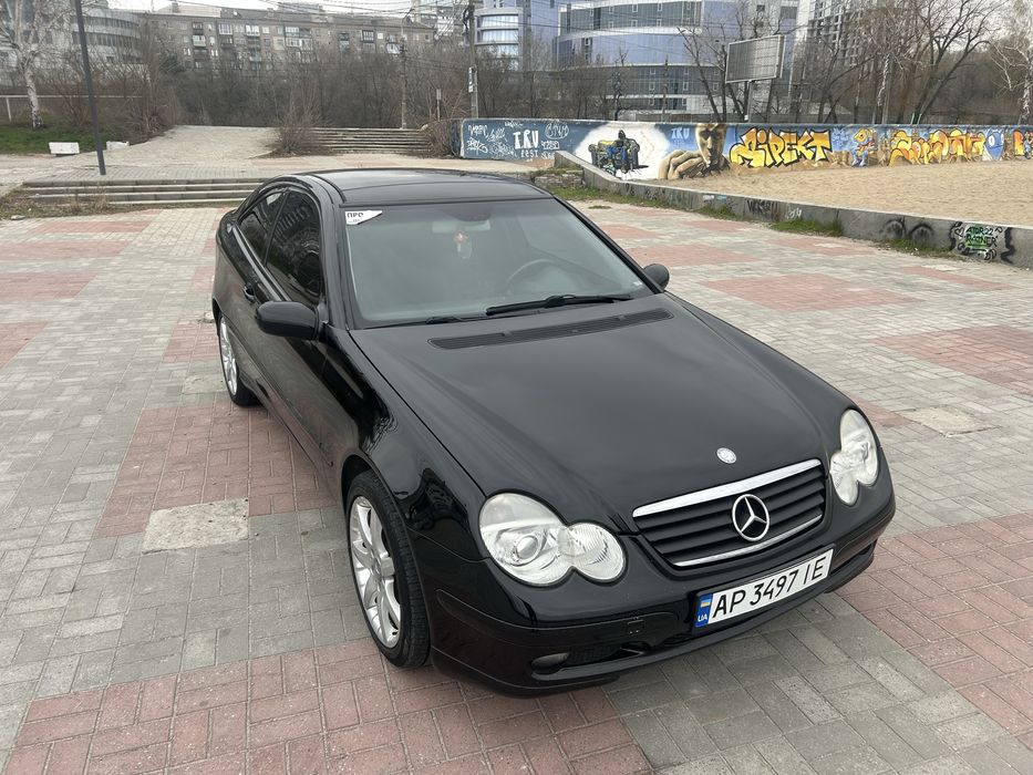 Mercedes-Benz C-180