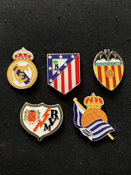 Odznaki klubów piłkarskich - kolekcja 46 sztuk