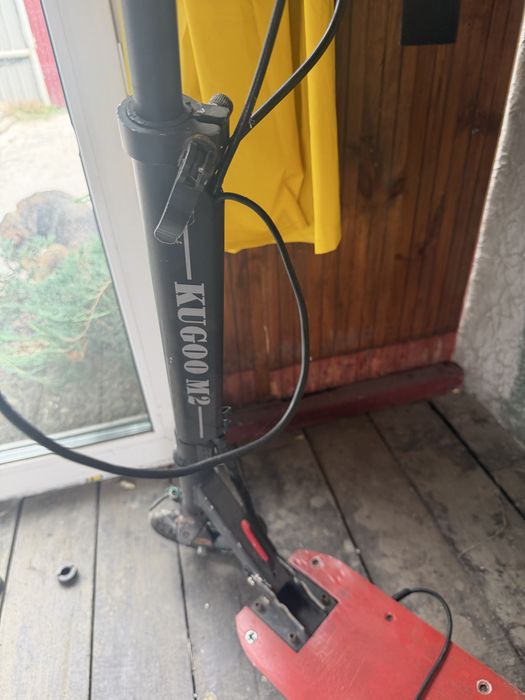 Продам самокат Kugoo M2