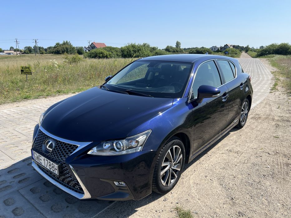 Lexus CT200H