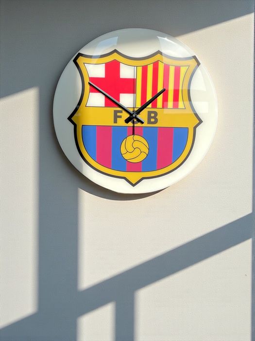 Zegar ścienny z logo FC Barcelona z żywicy epoksydowej–45 cm | Premium