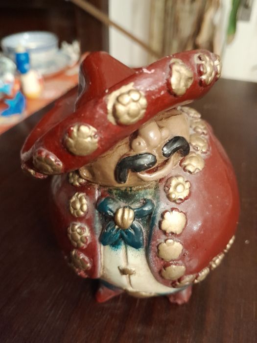 Boneco Mexicano vintage em cerâmica