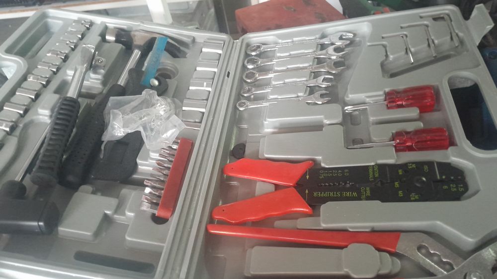 Vendo diversas ferramentas  35€