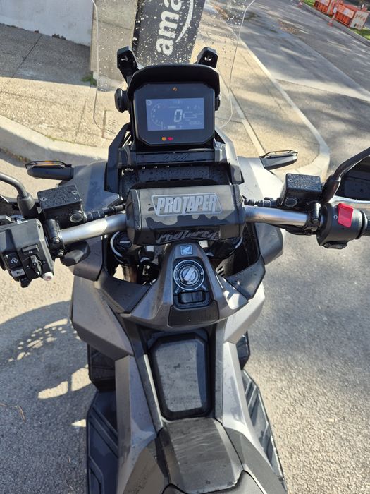 Scooter Honda Adv350