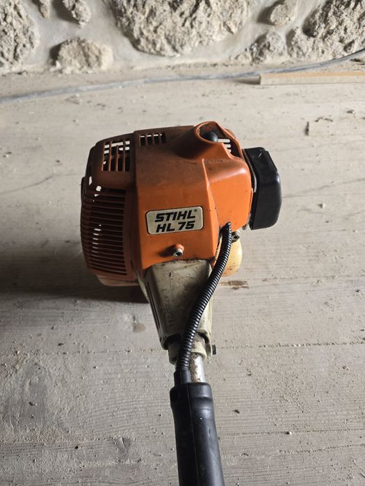 Aparador de cesca telescópio stihl HL 75