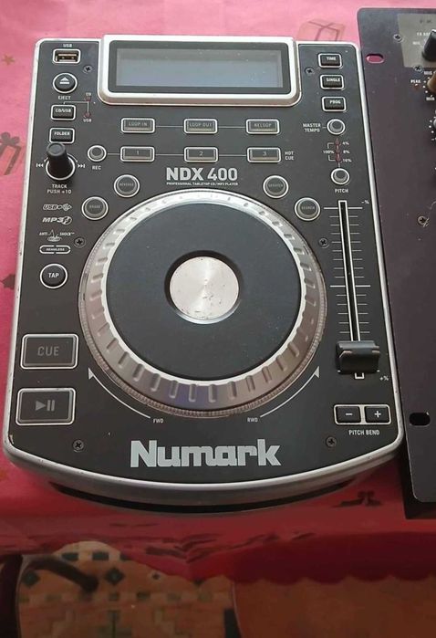 Mesa de mistura e decks