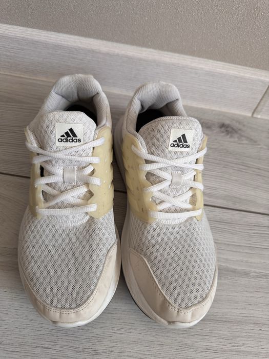 Adidas 39й розмір