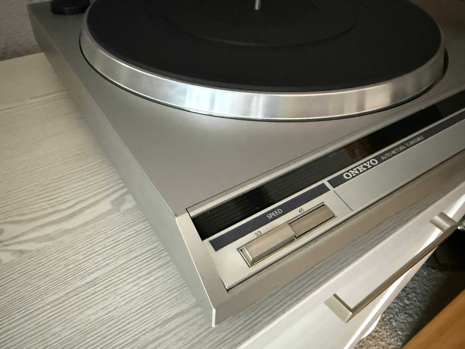 ONKYO CP-1026A Gramofon półautomatyczny Hi-Fi