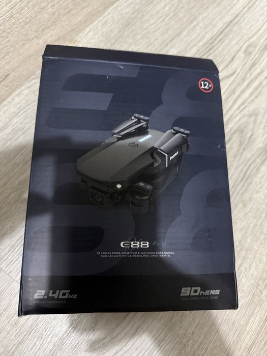 Drone E88 NOVO.