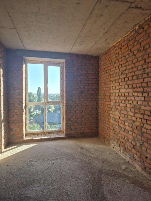 Продам 2-х.кім.в центрі міста в новобудові.