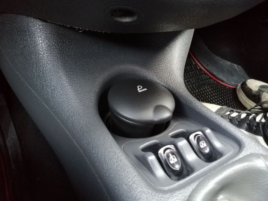 Dacia solenza 2005 рік