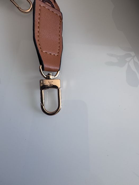 Etui LV na telefon Iphone 16 pro