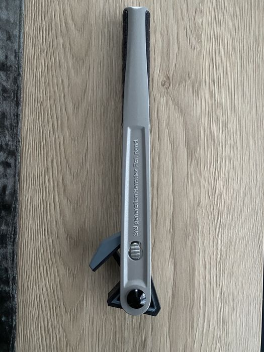 Napinacz stelaza przedsionka isabella