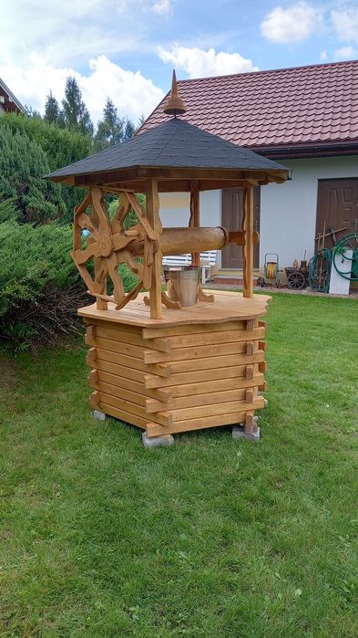 Studnia ozdobna meble ogrodowe, stoły,  domki dla dzieci