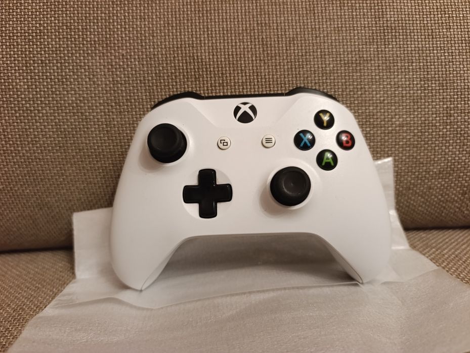Sprzedam XBox One S 1TB