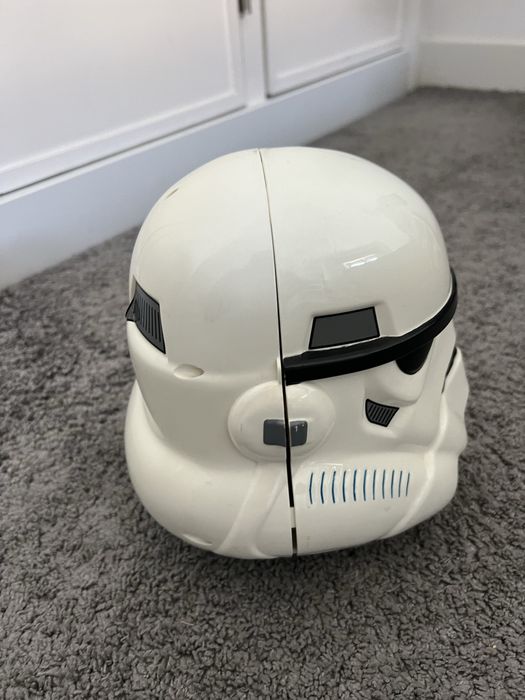 Capacete Stormtrooper Star Wars com Compartimento Darth Vader – Eletrónico
