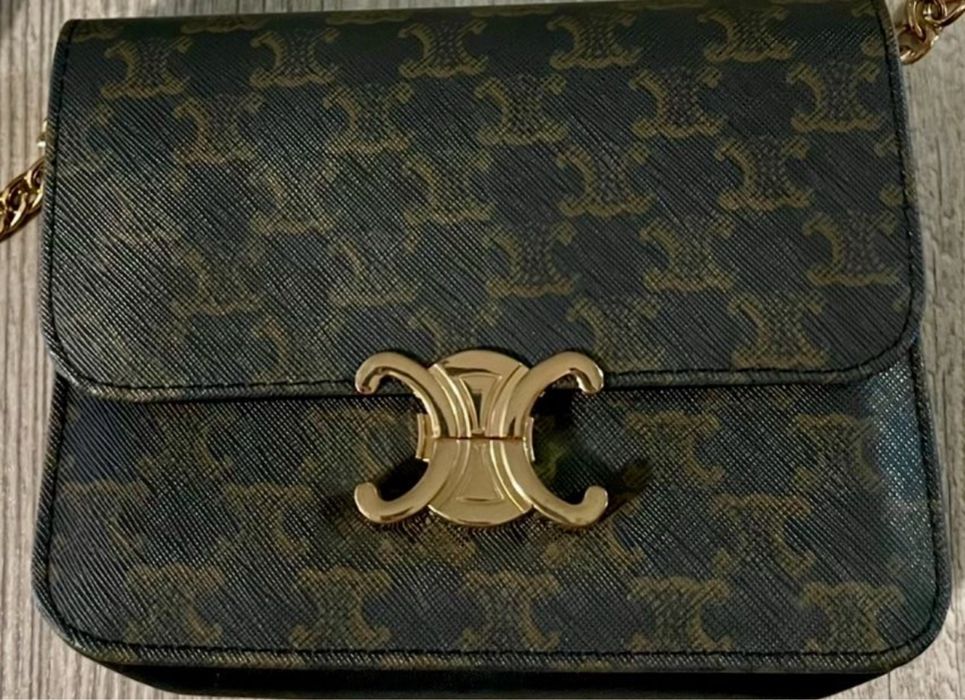 Сумочка кросбоді в стилі Celine