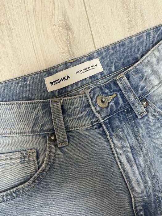 голубі шорти bershka