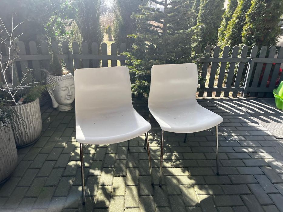 Ogrodowe krzesła białe Ikea  Arper Cartifa 4 szt. stanie dobrym