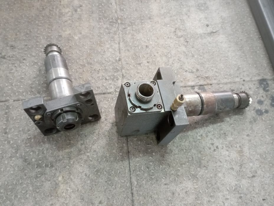 Ferramenta acionada para torno CNC.