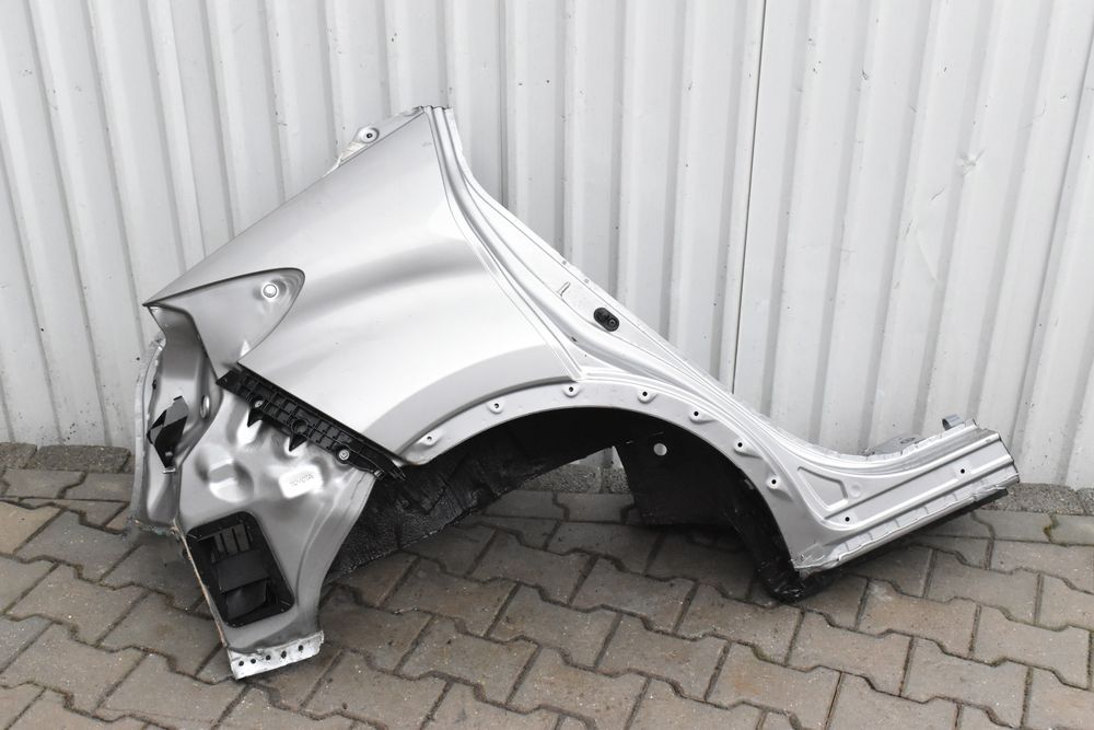 Błotnik Próg Prawy Tył 61601-F4010 1K0 Toyota Chr C-Hr I 2023