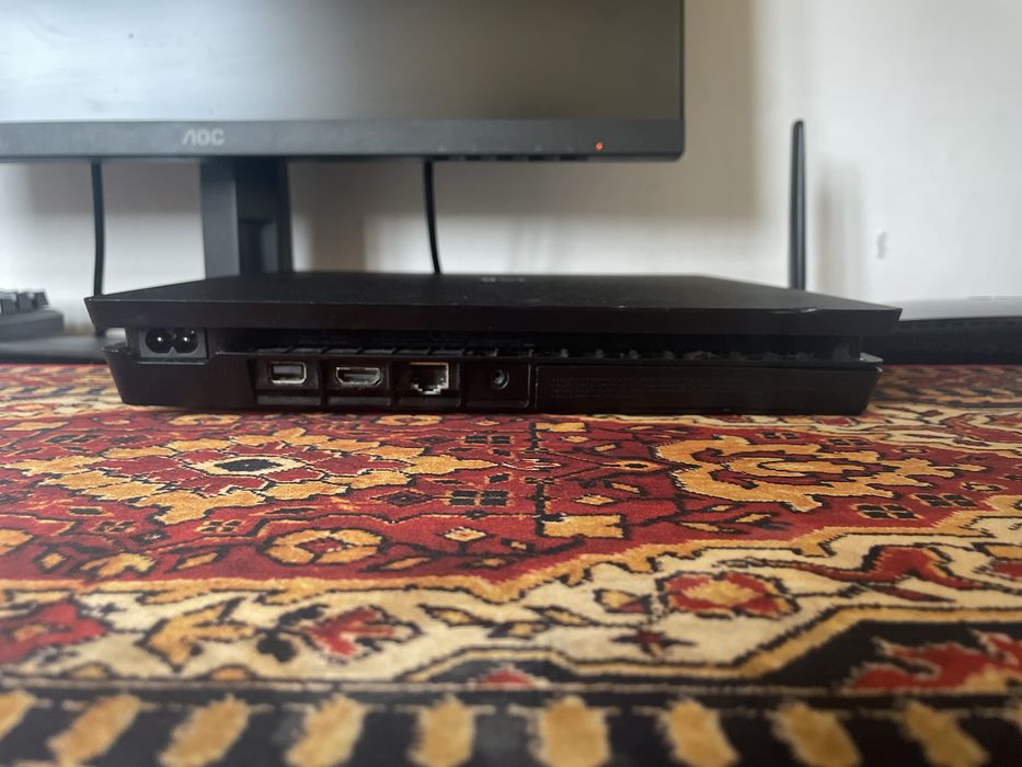 Konsola playStation 4 Slim