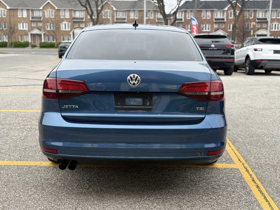 Volkswagen Jetta      2016