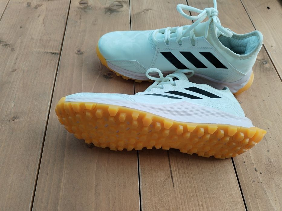 Кросівки adidas унісекс