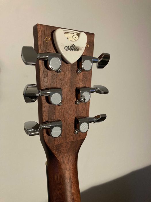 Guitarra Eletroacústica Tanglewood TWCR-OE NOVA E COM ACESSÓRIOS