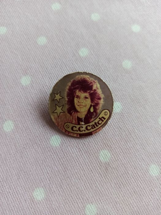 Przypinka PRL vintage C.C. Catch muzyka pop  80s 1980s lata 80te