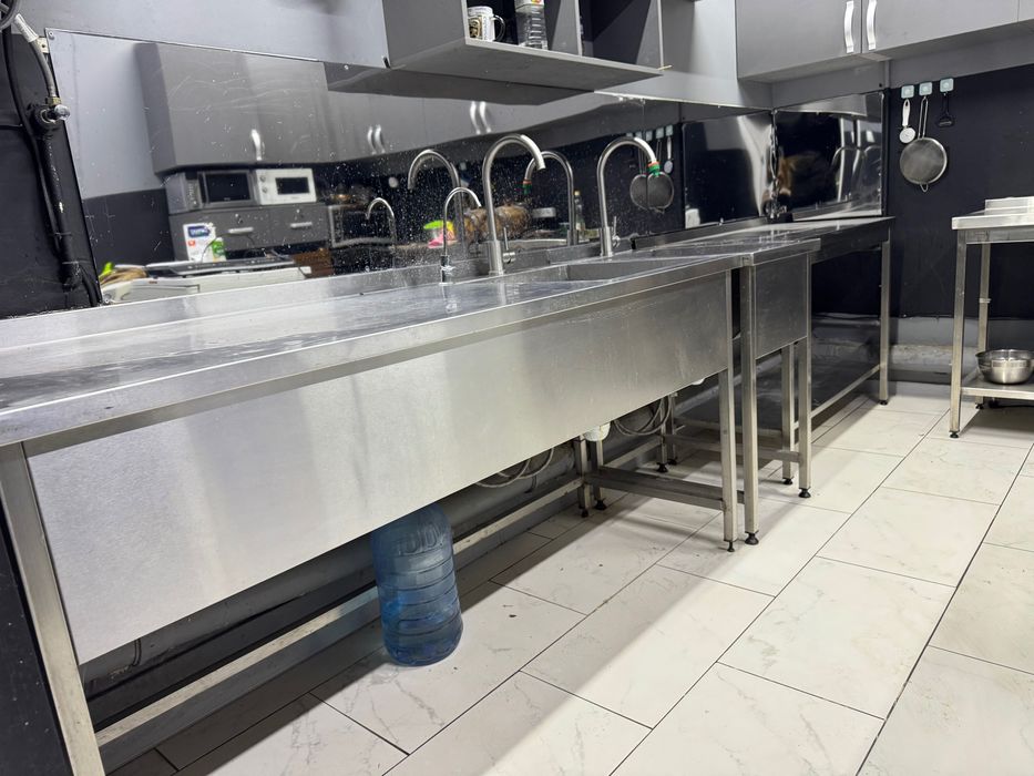 Стол с нержавейки кухонный с мойкой