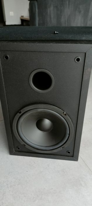 Głośnik  kolumnowy, subwoofer .