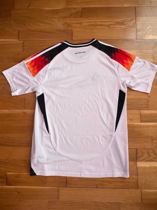 Футбольна футболка збірної Німеччини