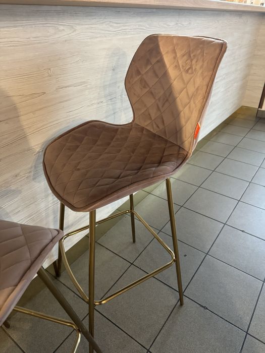 Барні стільці