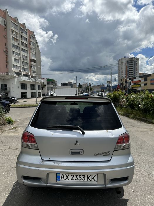 Mitsubishi OUTLANDER 2002