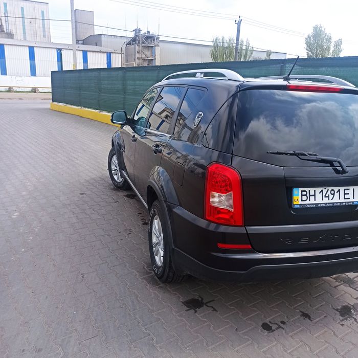 Продам Сан йонг Рекстон W