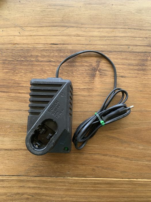 Carregador Rapido Bosch AL 60DV 1411 ( 7,2-14,4V)