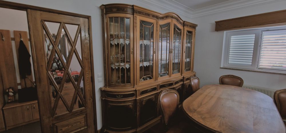 Conjunto Sala, Madeira maciça