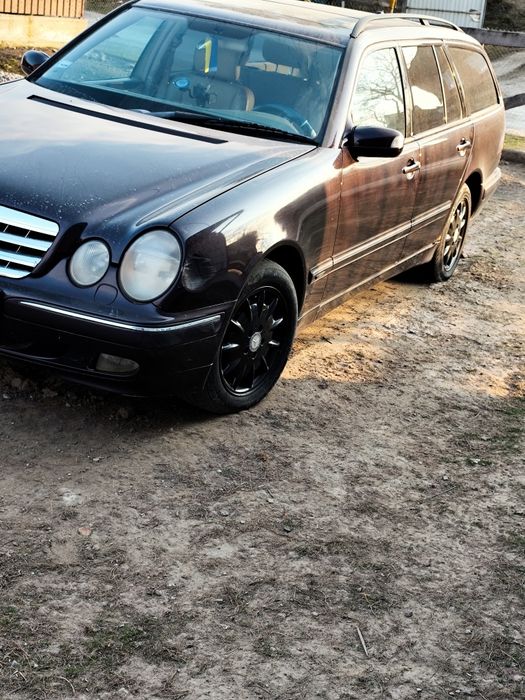 Продам Mercedes 210