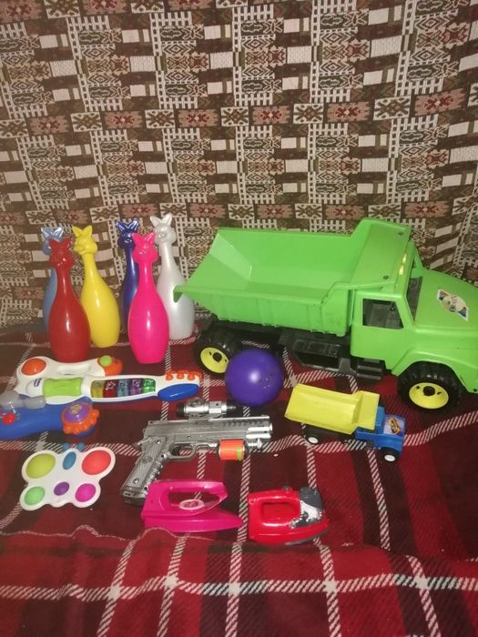 Игрушки детские машины