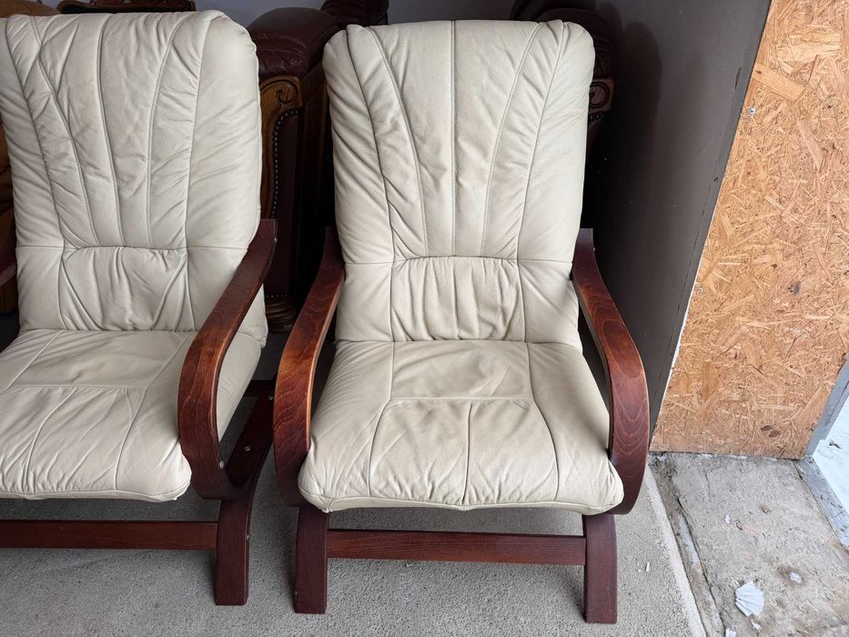 Крісла-гойдалки з натуральноі шкіри