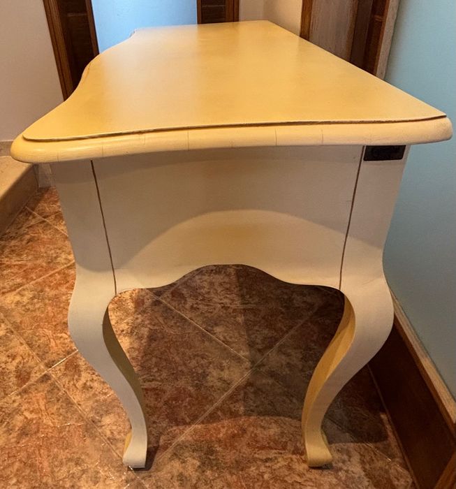 Consola / toucador romântica(o)