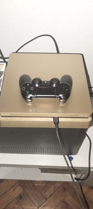 Vendo ps4 dourado como novo urgente