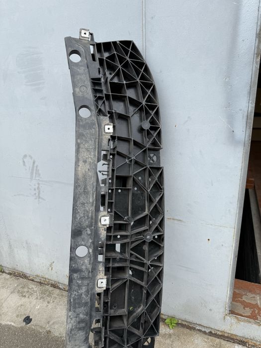 Абсорбер бампера Porsche Macan Electric 95C